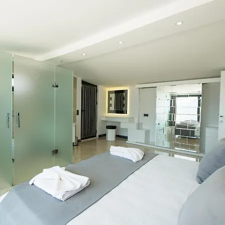 Unlimited 2 Luxury 6 Bedroom Villa Kaş