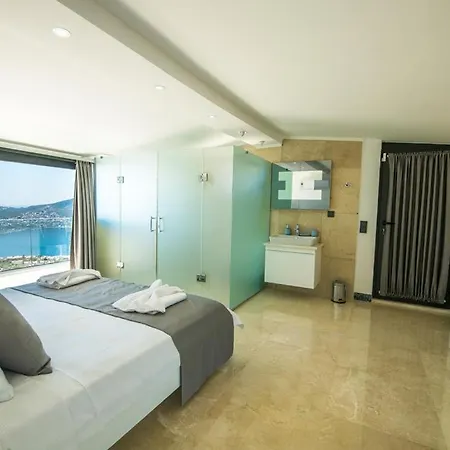 Unlimited 2 Luxury 6 Bedroom Villa