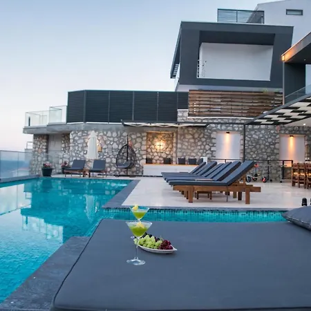 Unlimited 2 Luxury 6 Bedroom 别墅 *