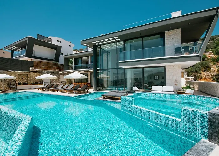 Villa Unlimited 2 Luxury 6 Bedroom *