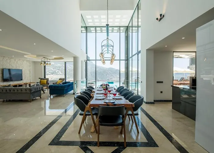 Unlimited 2 Luxury 6 Bedroom Villa *