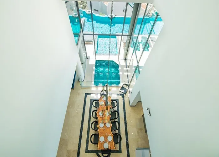 Unlimited 2 Luxury 6 Bedroom