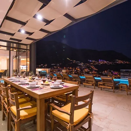 Unlimited 2 Luxury 6 Bedroom * 卡斯