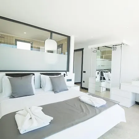 Unlimited 2 Luxury 6 Bedroom 卡斯