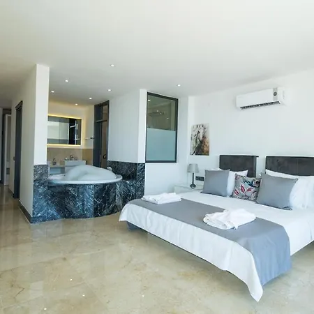 Unlimited 2 Luxury 6 Bedroom * 卡斯