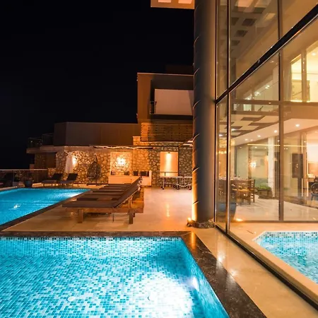 Unlimited 2 Luxury 6 Bedroom * 卡斯